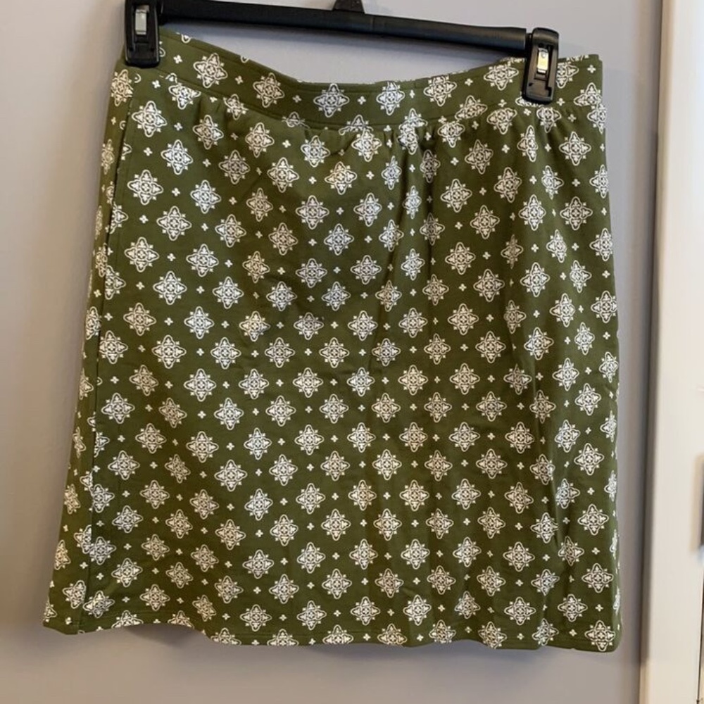 DENIM & CO. ACTIVE TERRY PULL ON SKORT JUNGLE OLIVE 1X NWOT